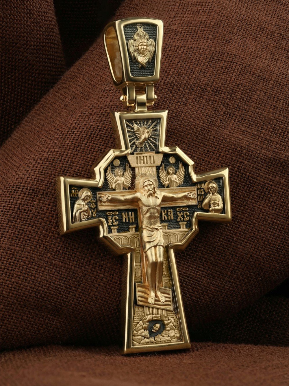 Крест из лимонного золота