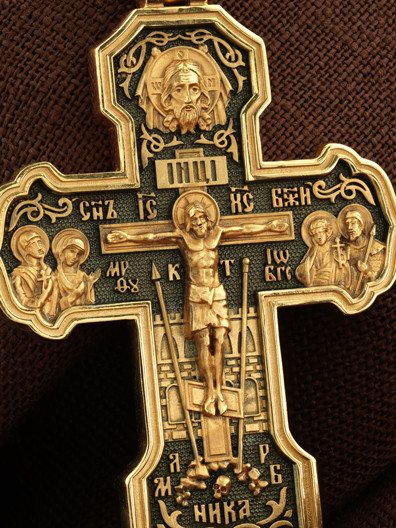 Крест из лимонного золота