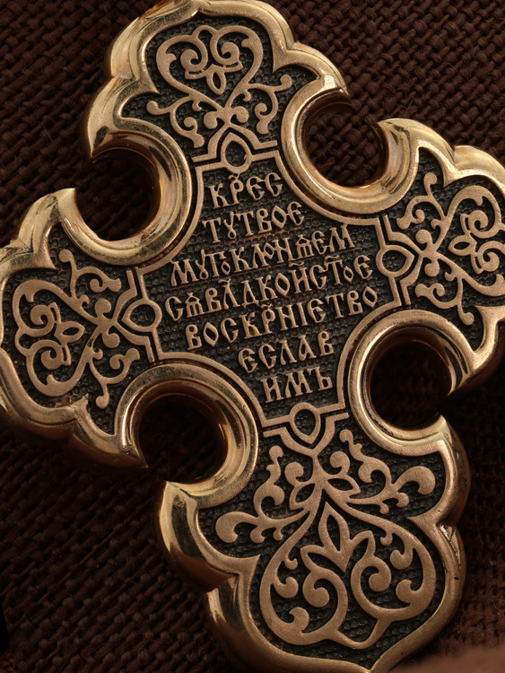 Крест из золота