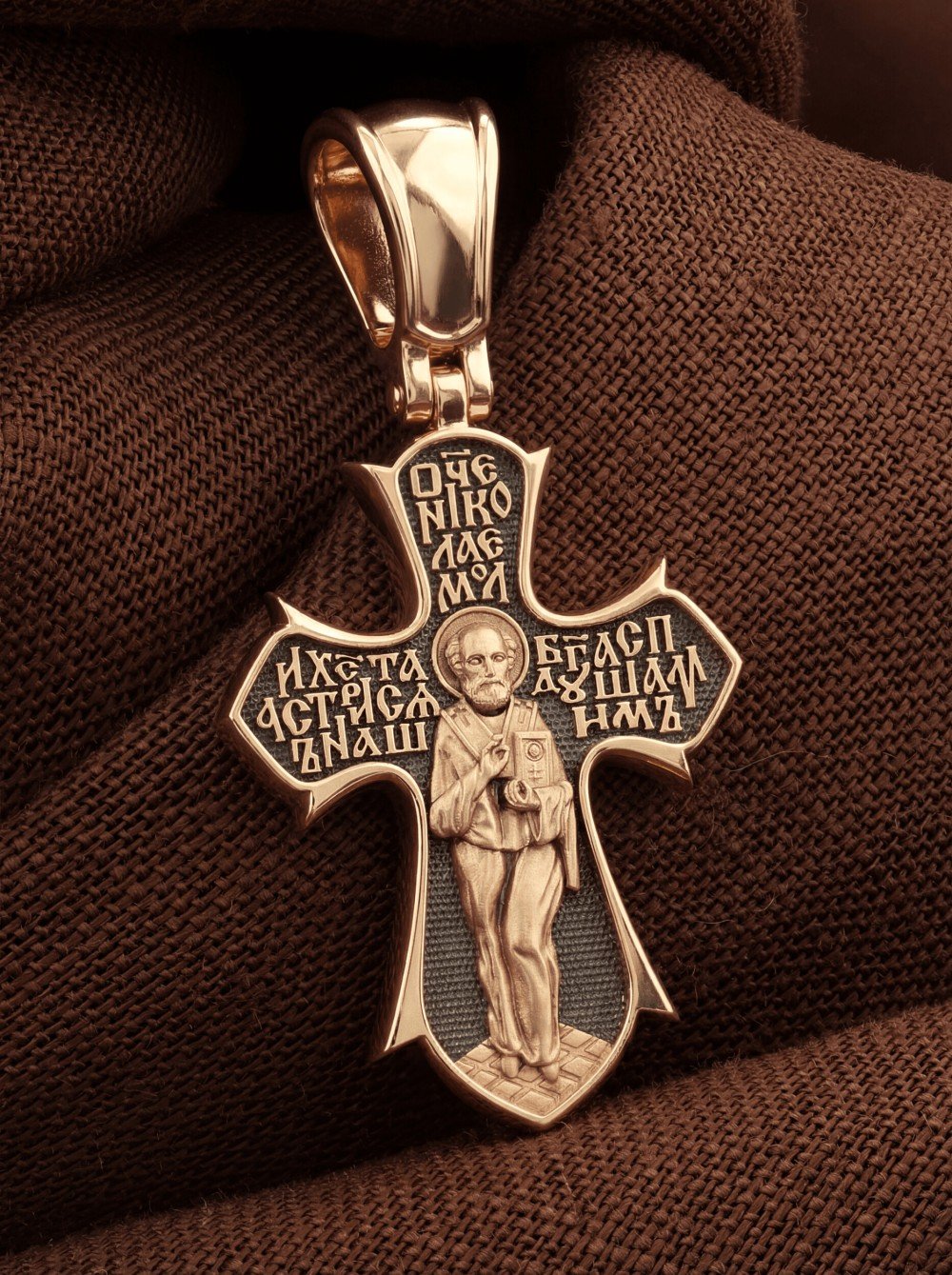 Крест из золота