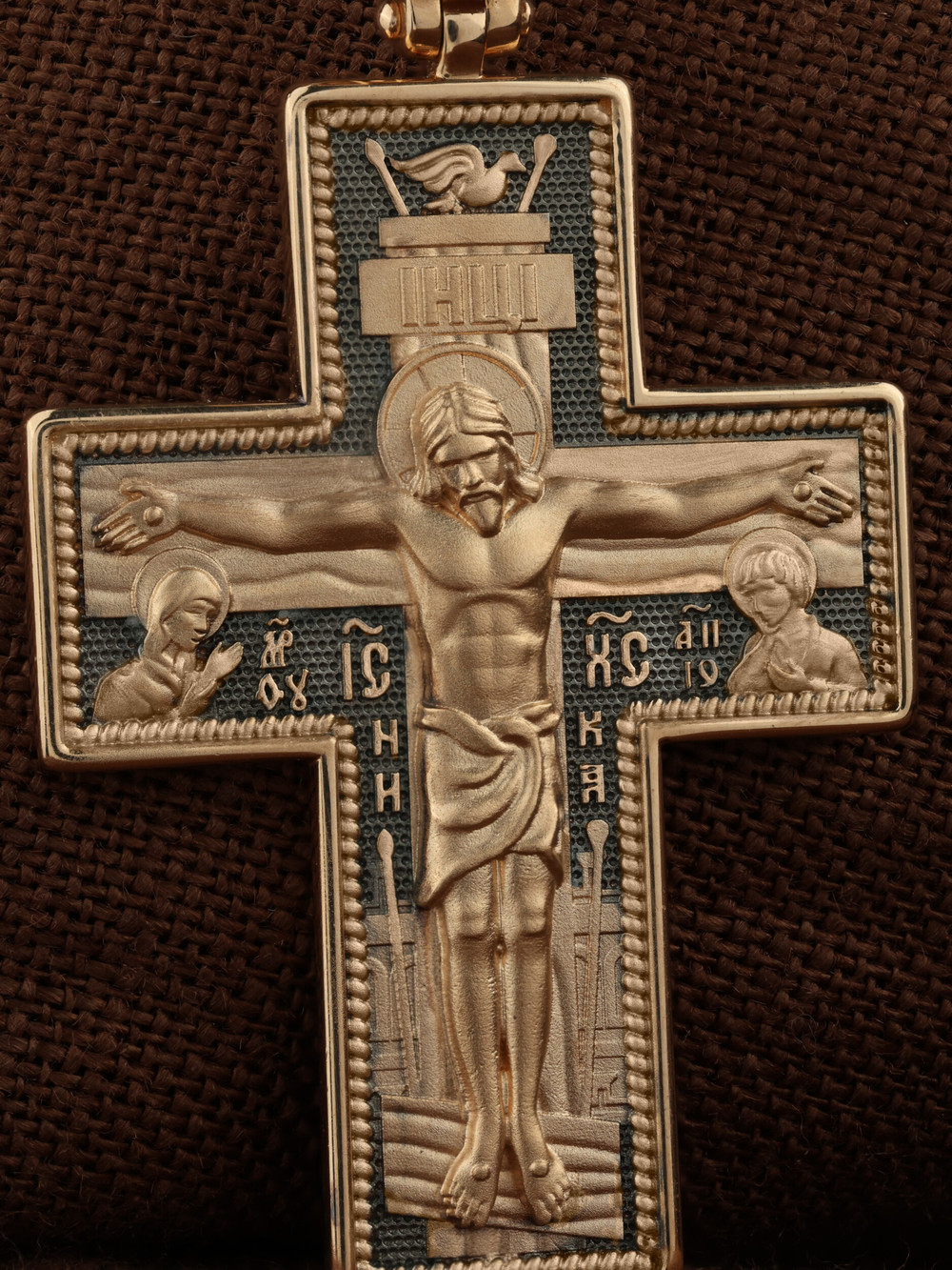 Крест из золота