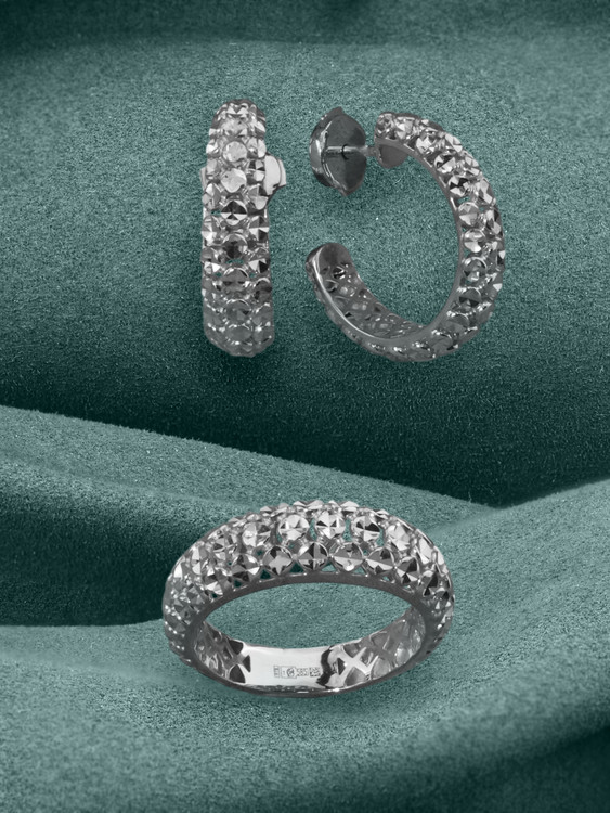 Кольцо из белого золота