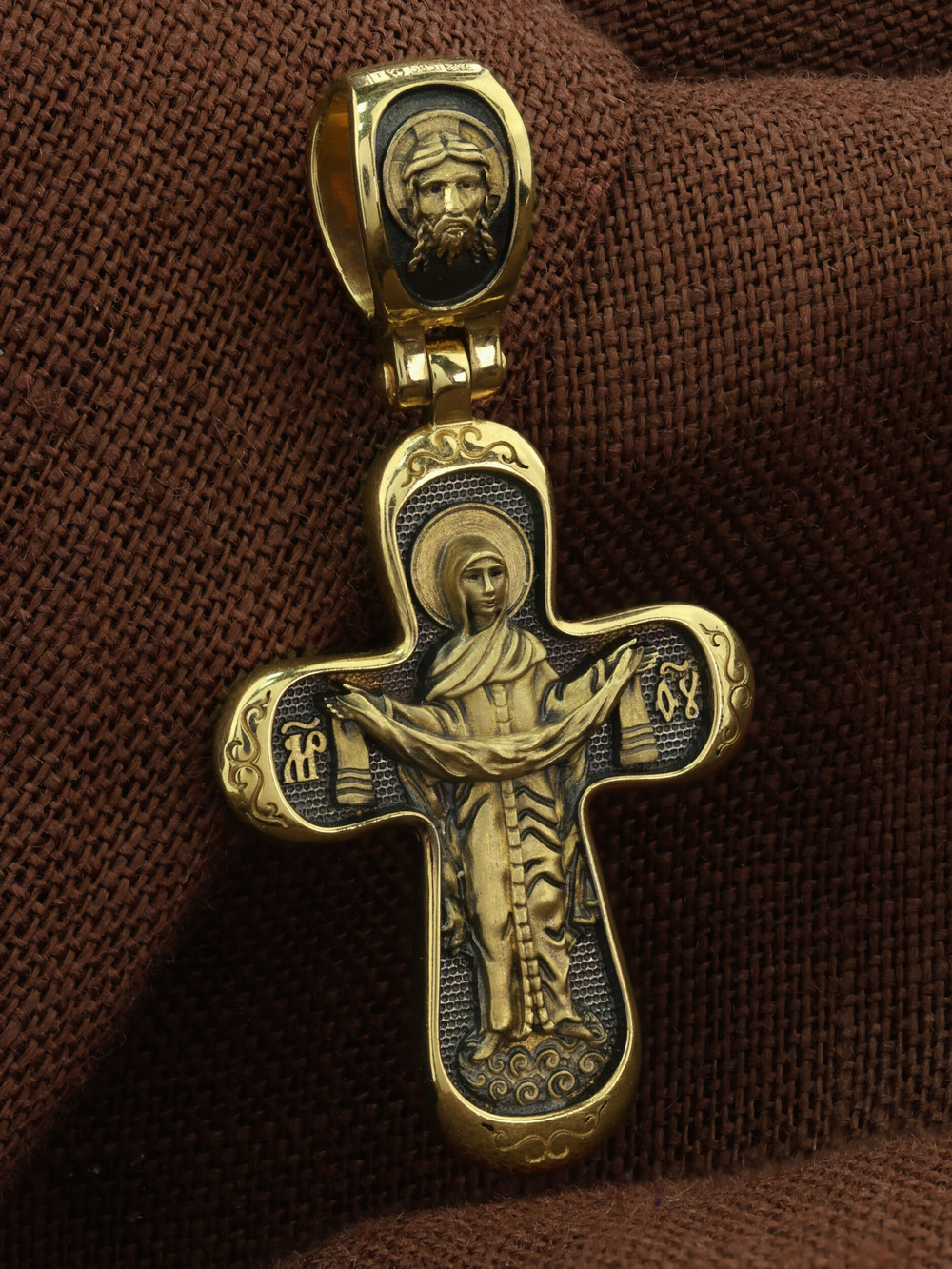 Крест из лимонного золота