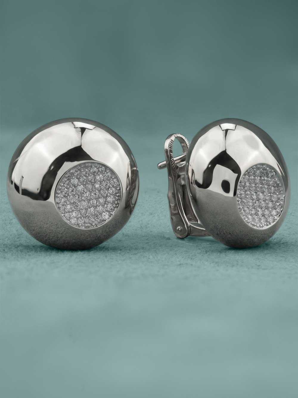 Серьги из белого золота c бриллиантами