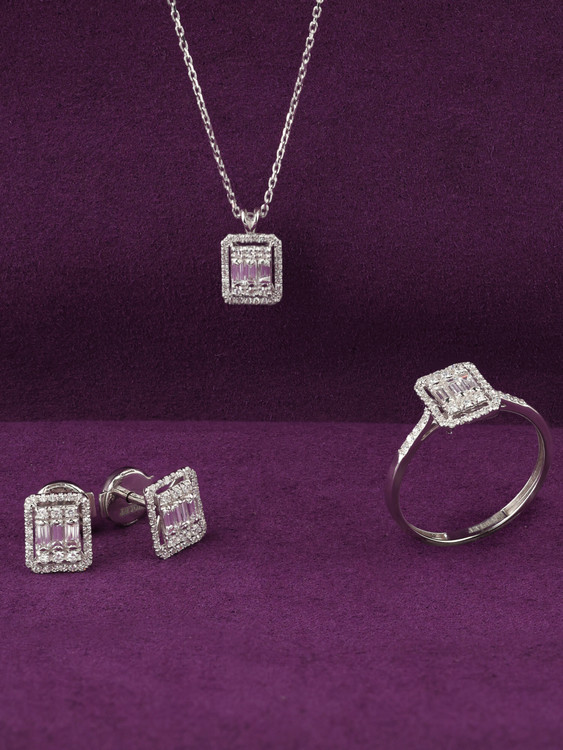 Колье из белого золота c бриллиантами