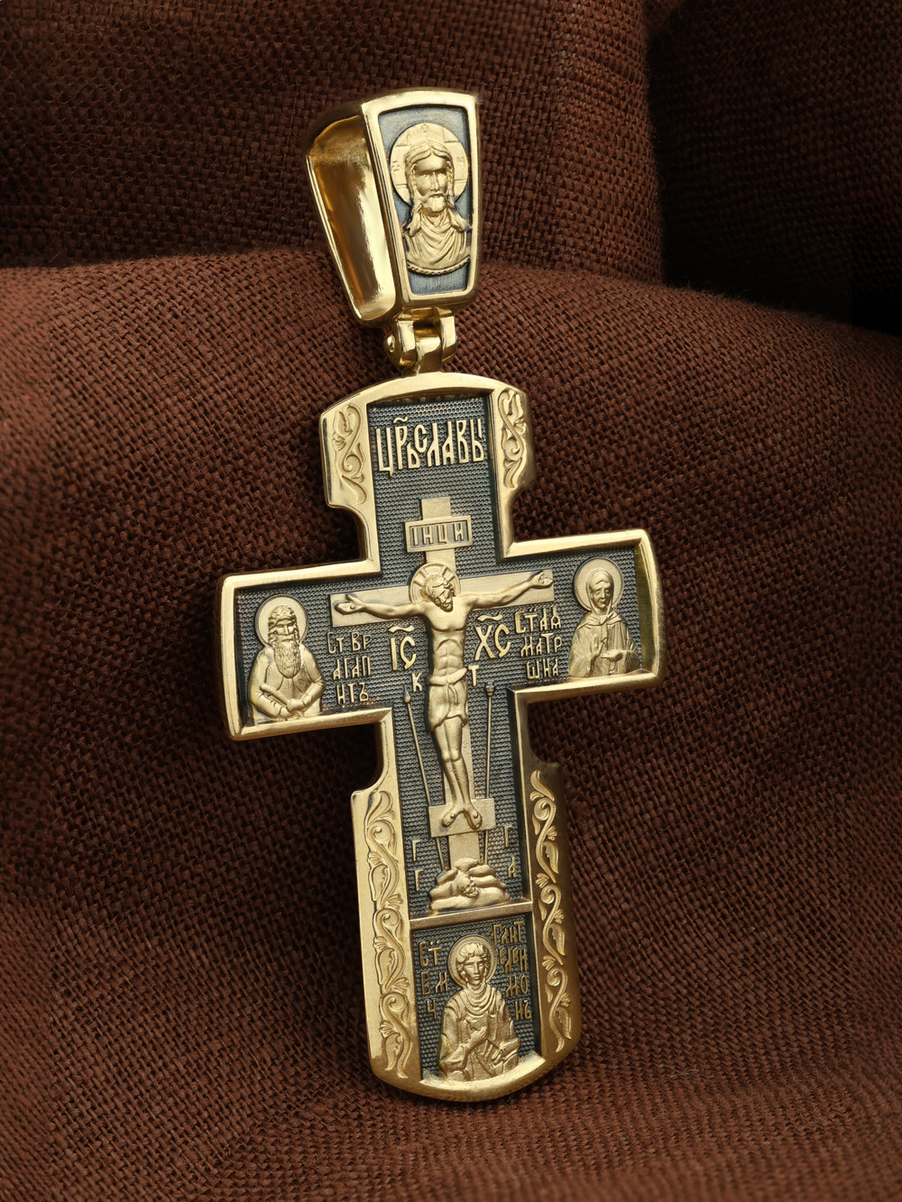 Крест из лимонного золота