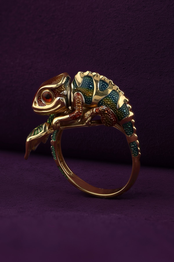 Кольцо из лимонного золота c эмаль