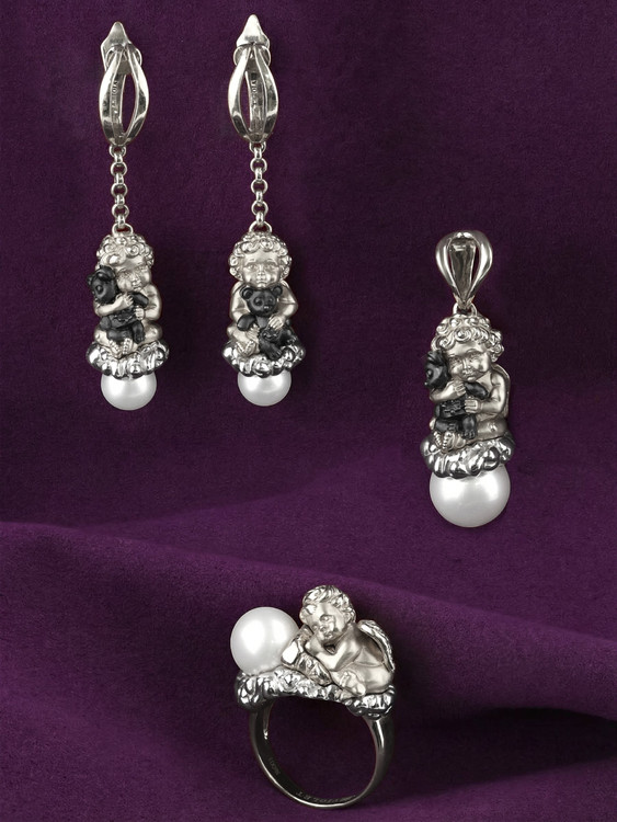 Подвеска из белого золота c жемчугом