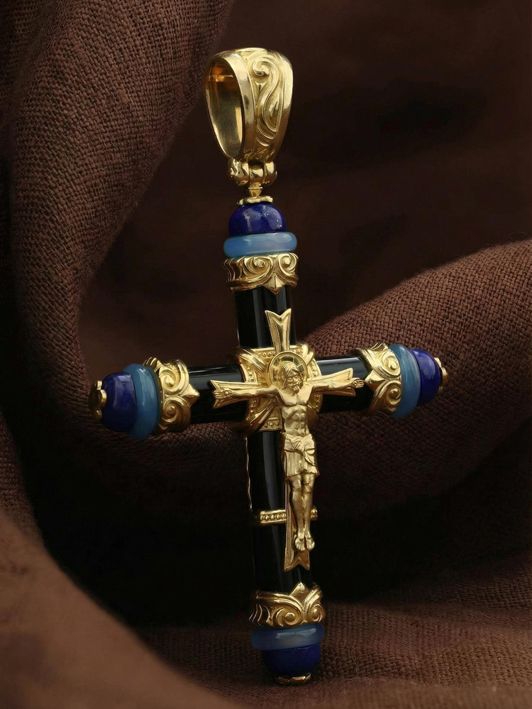 Крест из лимонного золота 585 пробы c ониксом, агатом и лазуритом