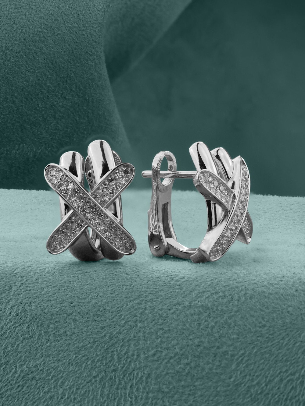 Серьги из белого золота c бриллиантами