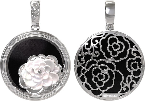 Подвеска из белого золота c ониксом и перламутром