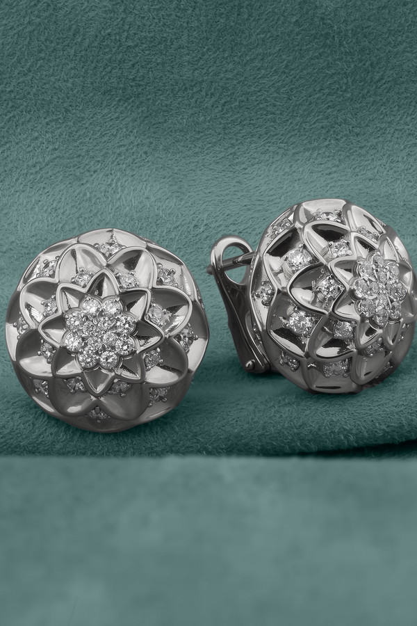 Серьги из белого золота c бриллиантами