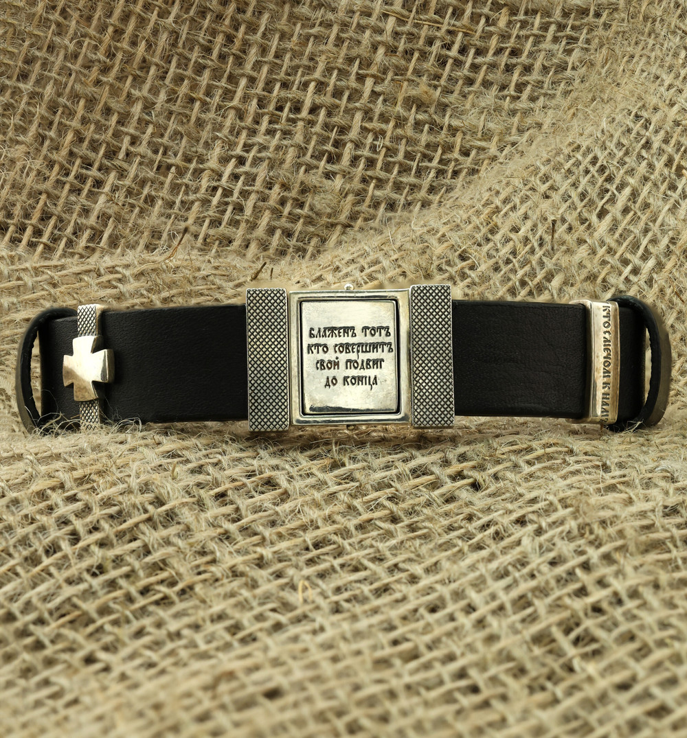 Браслет из серебра и золота c кожаным шнурком