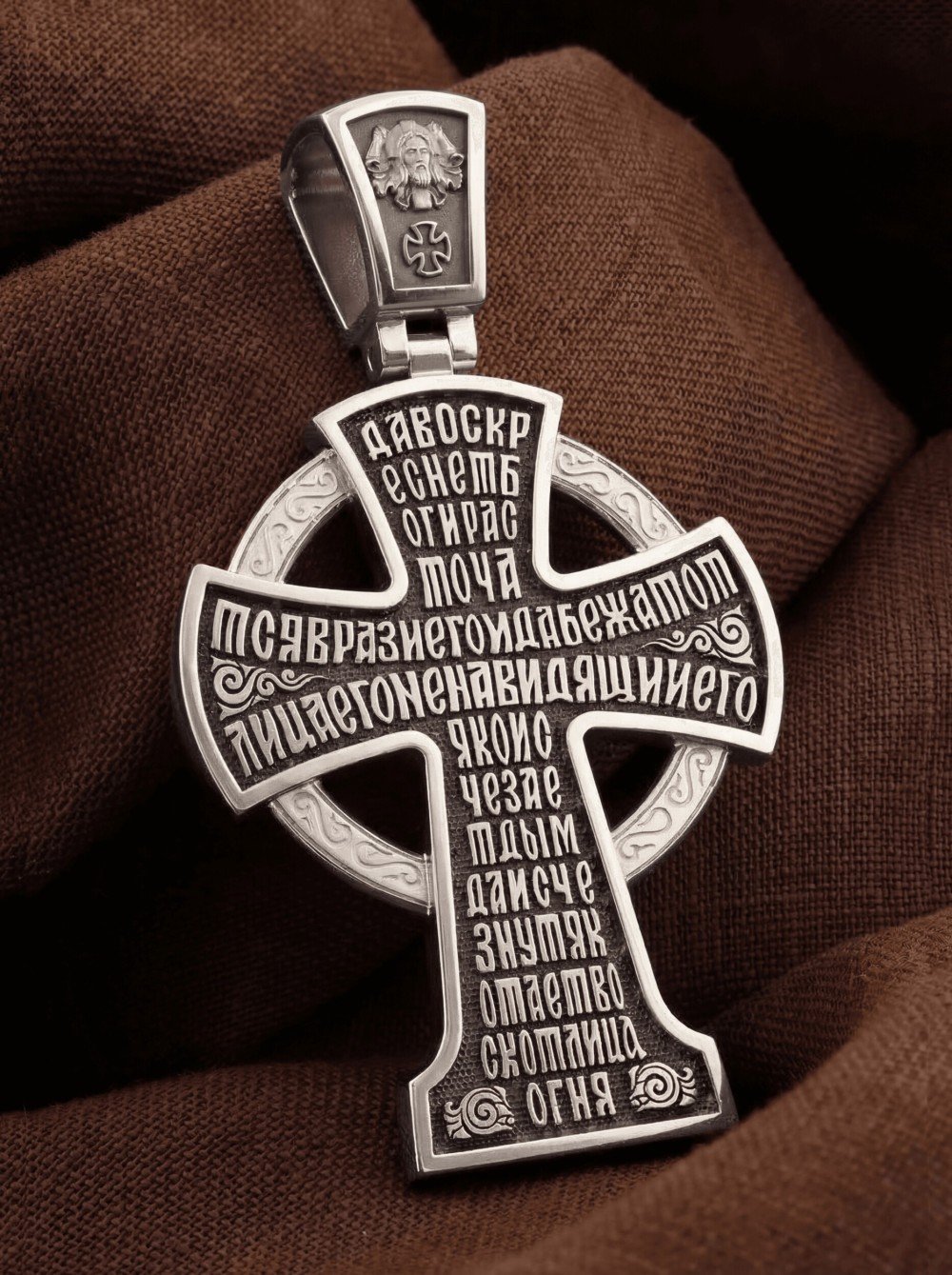 Крест из белого золота